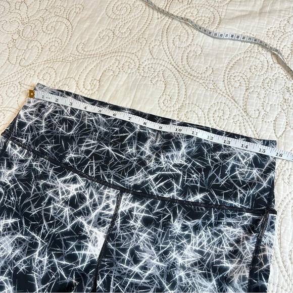 GAP Fit printed mesh detail black & white leggings - Picture 3 of 8
